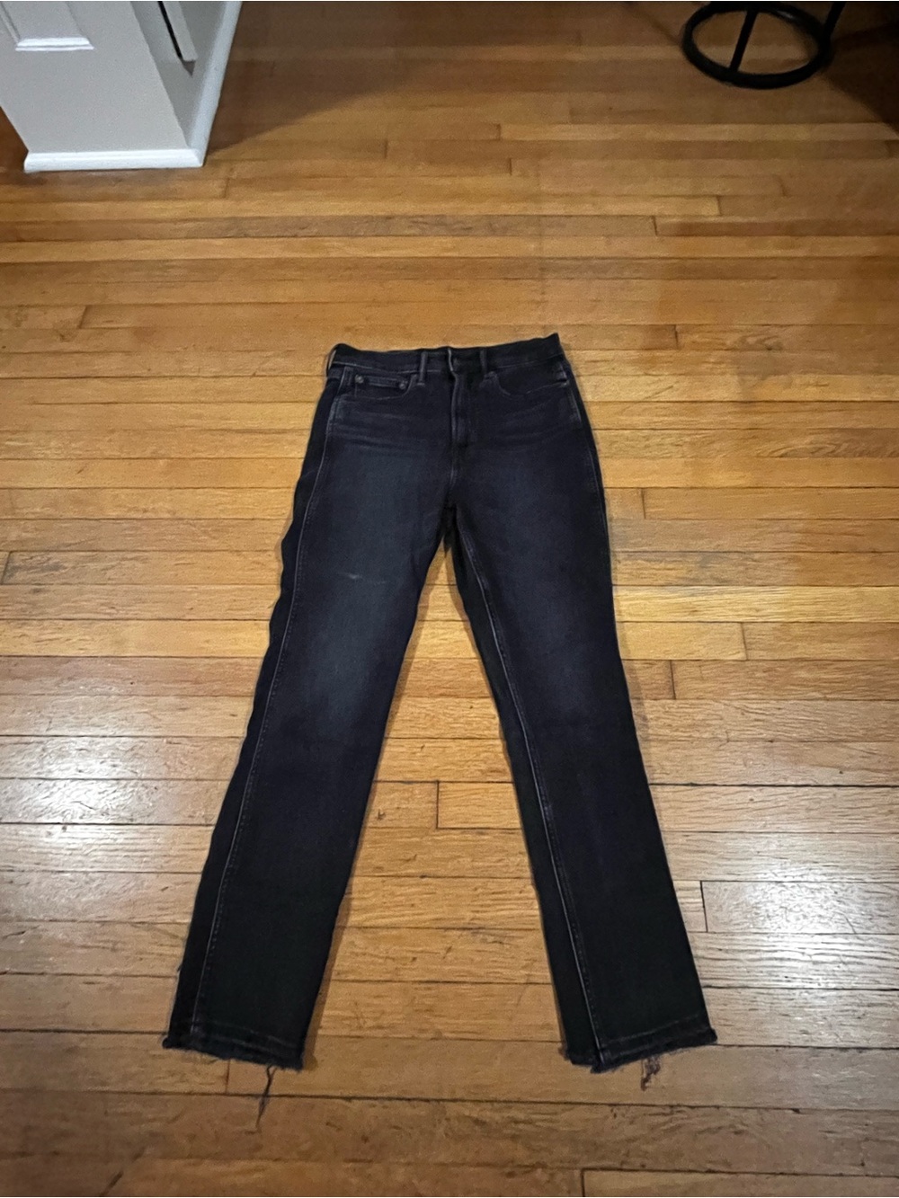 GAP Women’s Black Straight-Leg Jeans